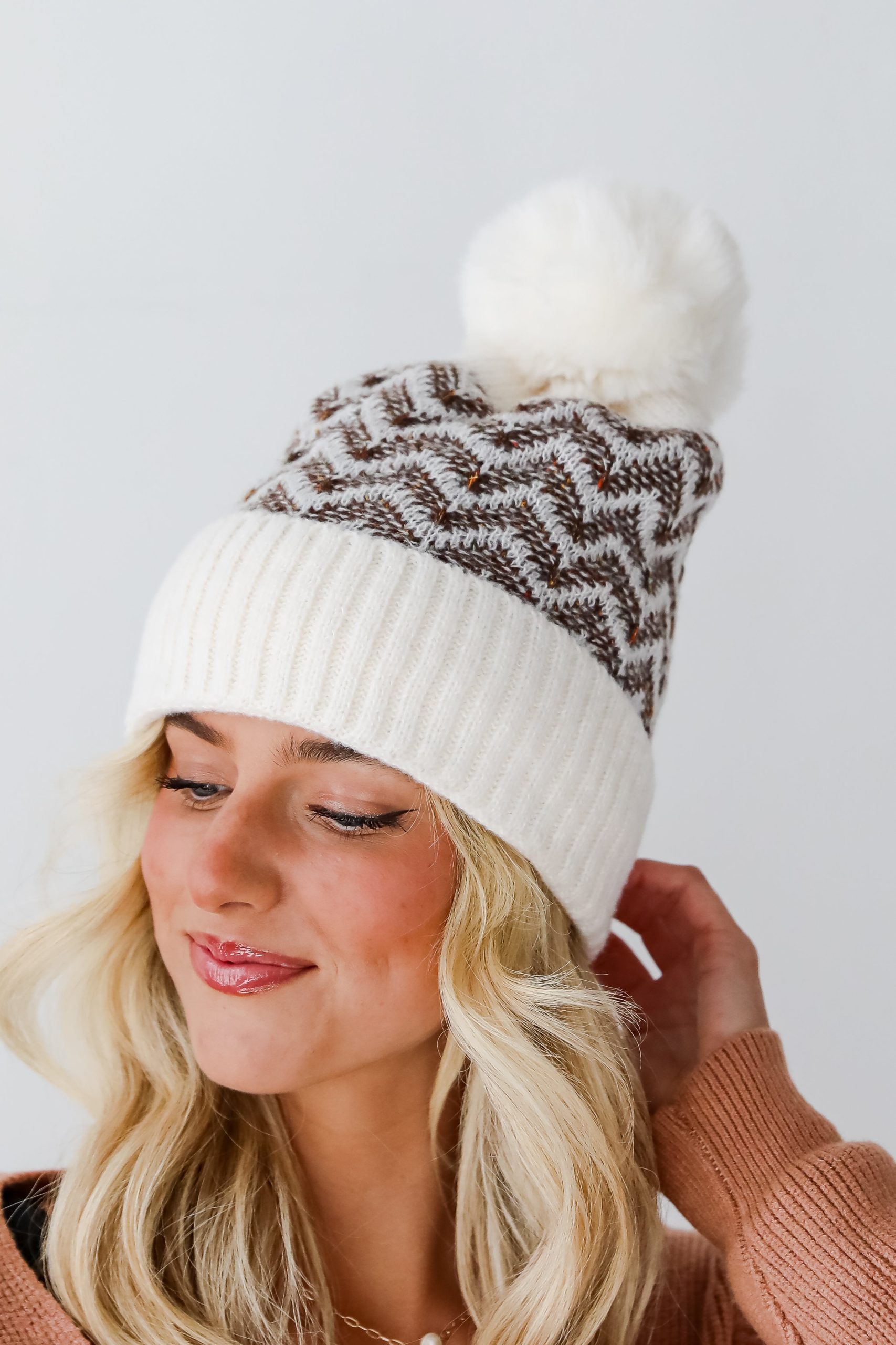 shopdressup_ivory_pom_pom_beanie-3.jpg