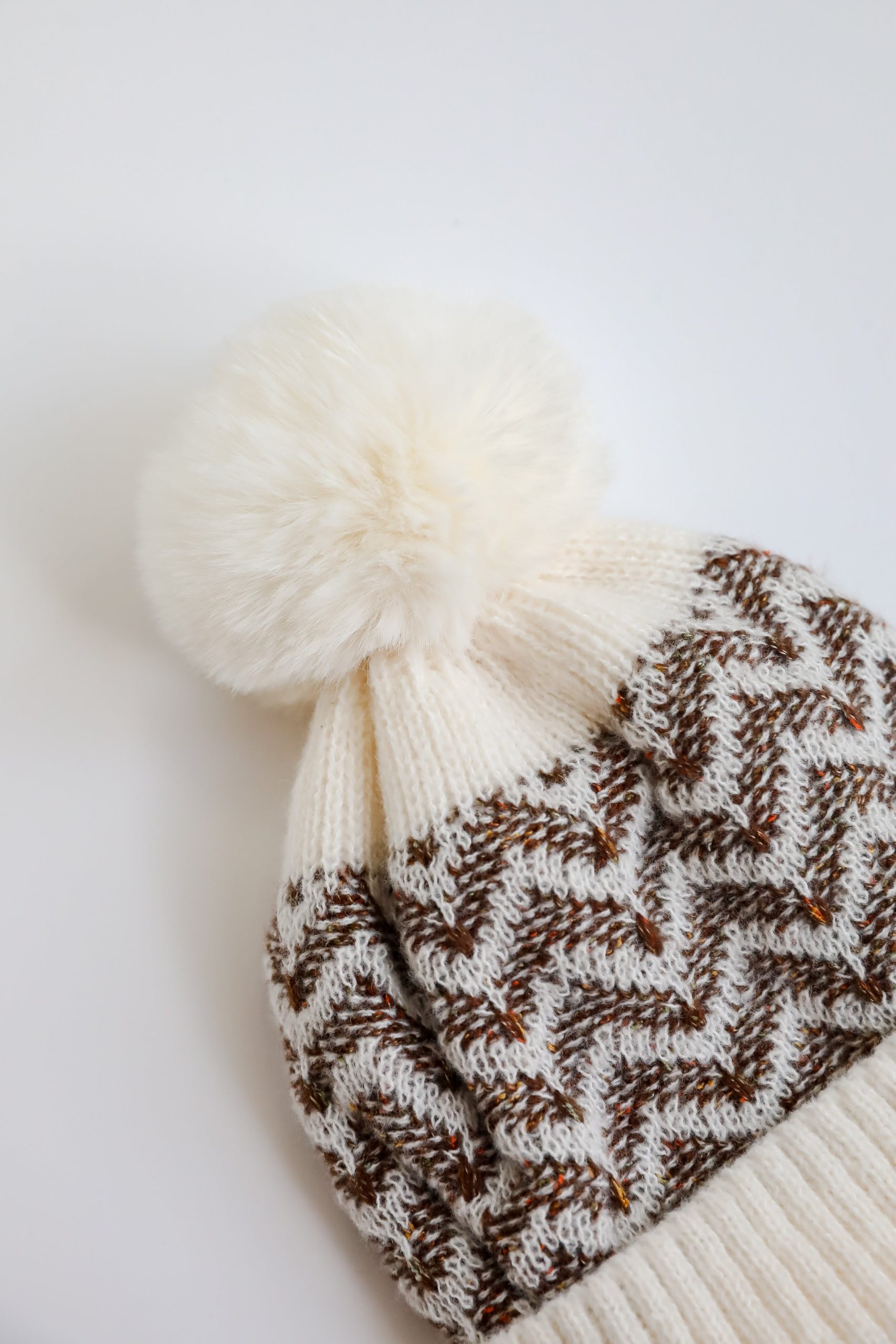 shopdressup_ivory_pom_pom_beanie-6.jpg